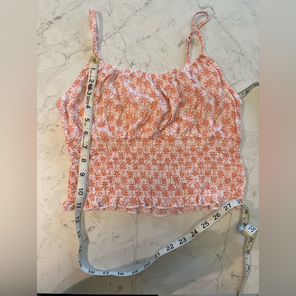 🥰 2/$25 Bundle of 2 crop tops - Picture 5 of 11